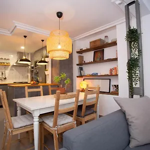 Duplex Penthouse With Terrace By Thegoodtourist , Séville Espagne
